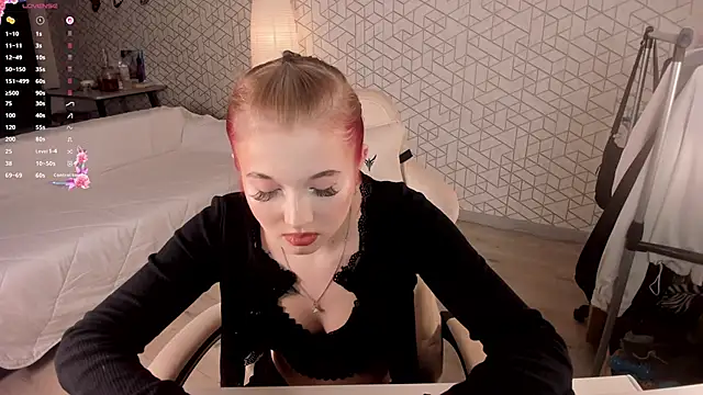 NayaValen online show from December 16, 3:44 am