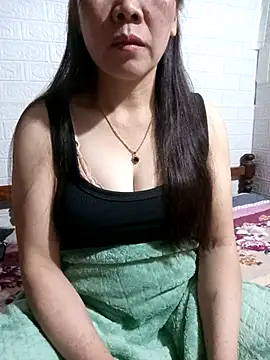 tabby-cat11 online show from December 17, 1:27 pm