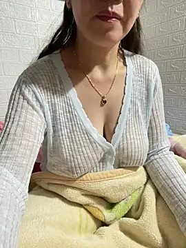 tabby-cat11 online show from February 10, 9:47 pm