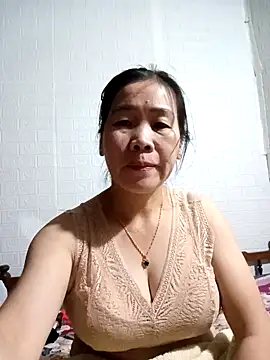 tabby-cat11 online show from November 15, 2:32 pm