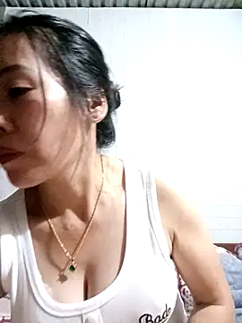 tabby-cat11 online show from November 17, 2:32 pm