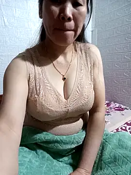 tabby-cat11 online show from December 18, 4:28 am