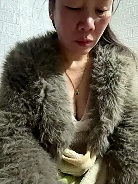 tabby-cat11 online show from January 5, 6:44 pm