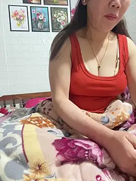 tabby-cat11 online show from February 11, 7:03 pm