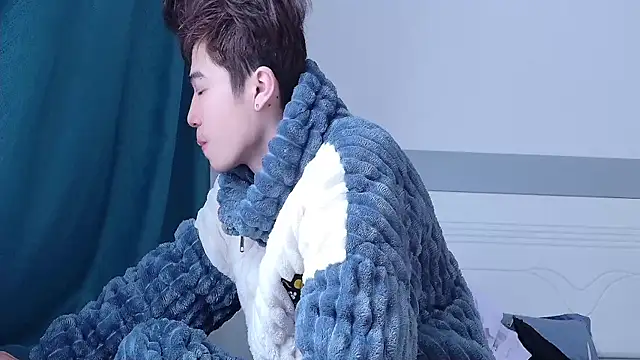 Snapshot of Stuffy-111 chatting on November 12, 5:00 am Stuffy-111 online show from November 12, 5:00 am