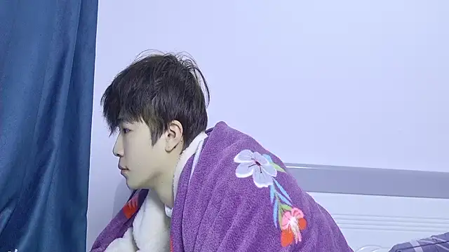 Snapshot of Stuffy-111 chatting on December 15, 9:59 am Stuffy-111 online show from December 15, 9:59 am