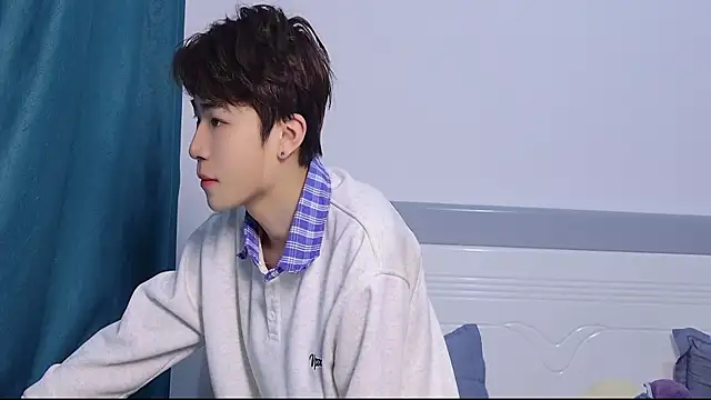 Snapshot of Stuffy-111 chatting on November 23, 11:42 am Stuffy-111 online show from November 23, 11:42 am