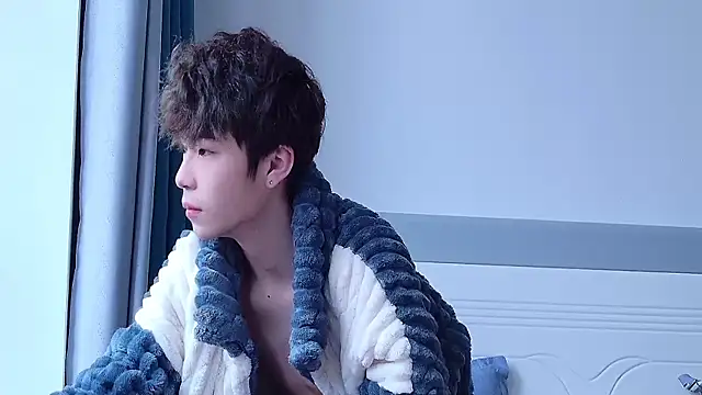 Snapshot of Stuffy-111 chatting on October 29, 4:55 am Stuffy-111 online show from October 29, 4:55 am