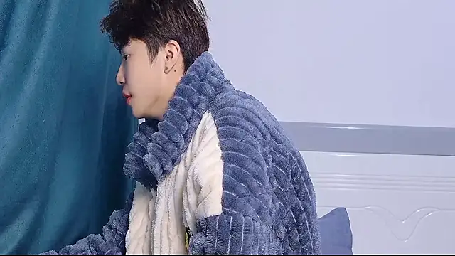 Snapshot of Stuffy-111 chatting on November 22, 10:47 am Stuffy-111 online show from November 22, 10:47 am