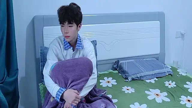 Snapshot of Stuffy-111 chatting on October 21, 2:22 am Stuffy-111 online show from October 21, 2:22 am