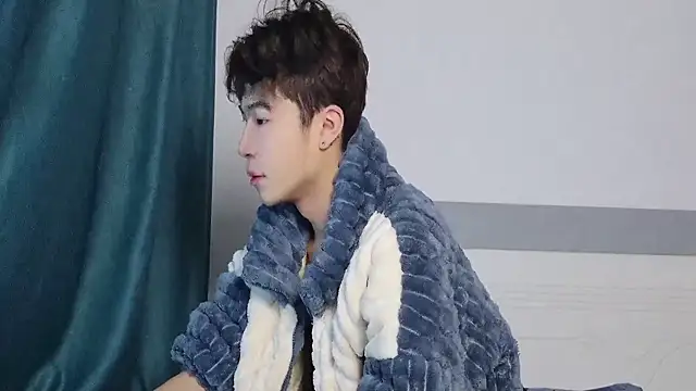 Snapshot of Stuffy-111 chatting on November 10, 7:52 pm Stuffy-111 online show from November 10, 7:52 pm