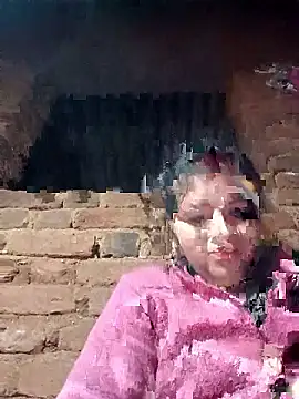 Snapshot of M-MAYA chatting on December 17, 5:29 pm M-MAYA online show from December 17, 5:29 pm