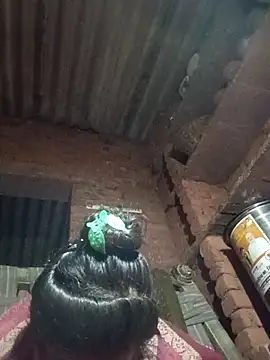 Snapshot of M-MAYA chatting on December 4, 3:55 pm M-MAYA online show from December 4, 3:55 pm