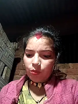 Snapshot of M-MAYA chatting on December 15, 5:30 pm M-MAYA online show from December 15, 5:30 pm