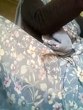 Snapshot of M-MAYA chatting on November 28, 4:56 am M-MAYA online show from November 28, 4:56 am