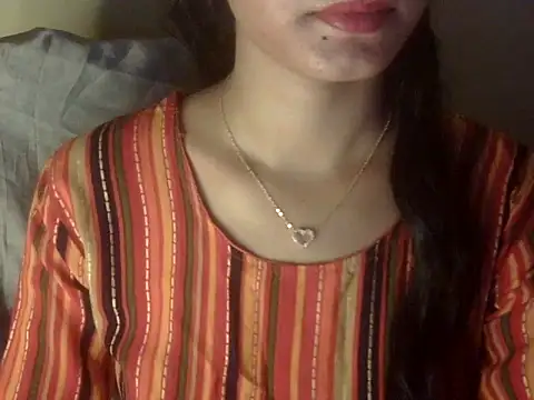 Shezi N online show from April 13, 1:04 pm