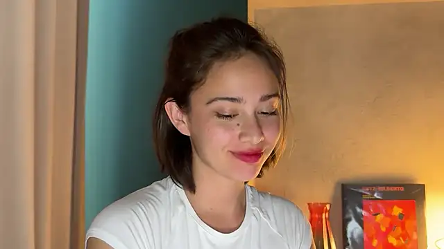 Snapshot of WillHannah chatting on May 1, 5:18 pm WillHannah online show from May 1, 5:18 pm