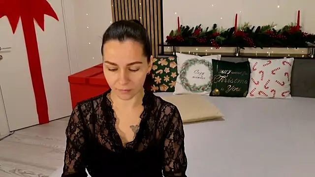 DitaNoir online show from December 18, 6:51 am