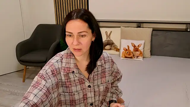 DitaNoir online show from April 14, 5:56 am