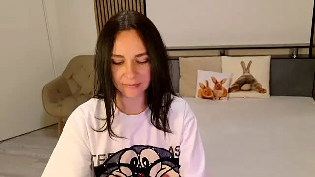 DitaNoir online show from June 2, 6:24 am