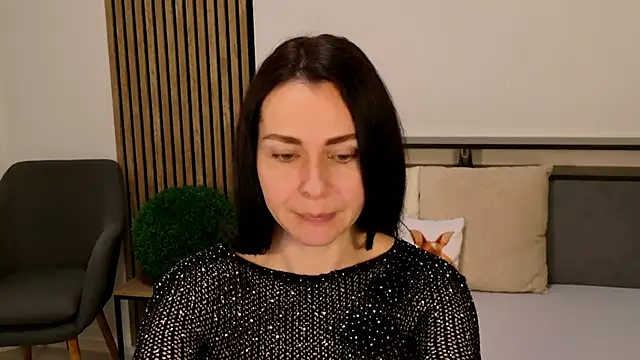 DitaNoir online show from March 6, 7:03 am