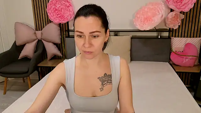 DitaNoir online show from February 16, 7:18 am