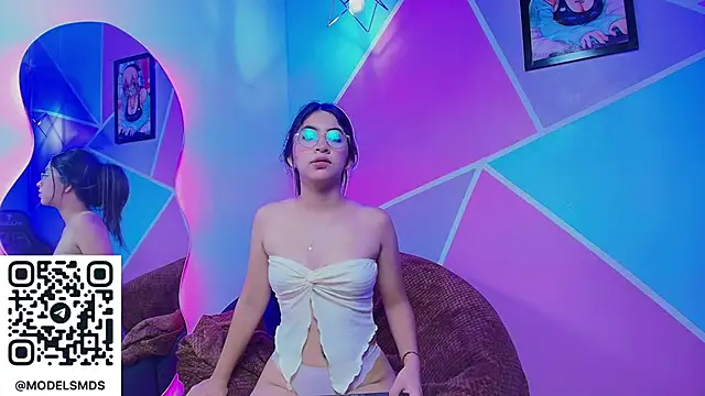 Snapshot of rachel_mds chatting on October 23, 1:43 pm rachel mds online show from October 23, 1:43 pm