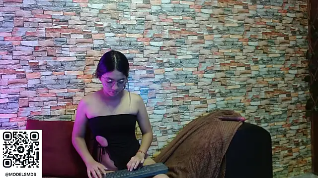 Snapshot of rachel_mds chatting on October 24, 1:54 pm rachel mds online show from October 24, 1:54 pm