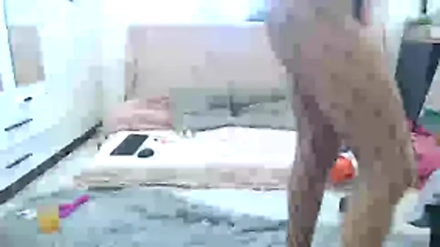 Snapshot of Your_Desires07 chatting on October 28, 10:14 am Your Desires07 online show from October 28, 10:14 am