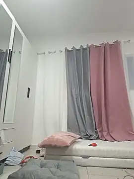 Snapshot of Your_Desires07 chatting on November 7, 3:05 pm Your Desires07 online show from November 7, 3:05 pm