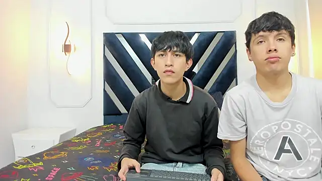 hoot booys  online show from November 20, 7:58 pm