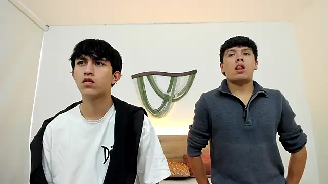 hoot booys  online show from February 8, 8:50 pm