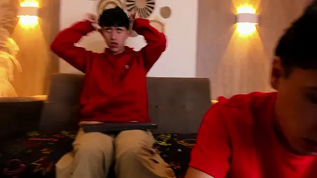 hoot booys  online show from January 6, 9:08 pm