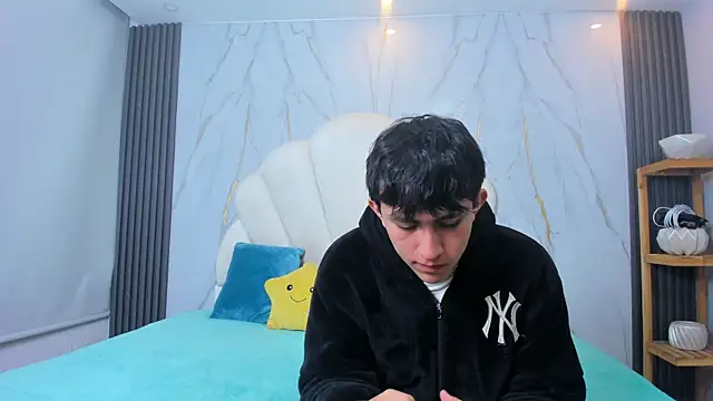 hoot booys  online show from March 27, 8:43 pm