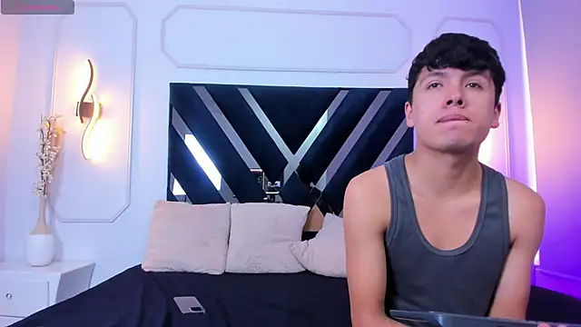 hoot booys  online show from March 31, 8:22 pm