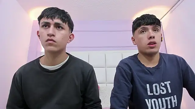 hoot booys  online show from February 13, 8:09 pm