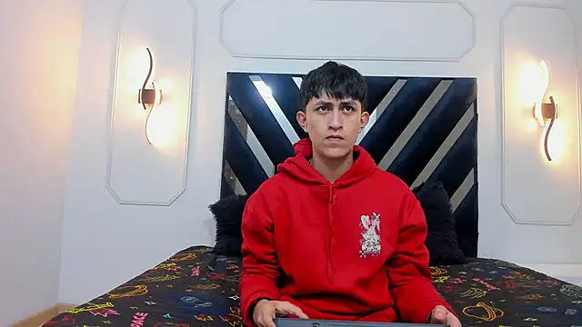 hoot booys  online show from December 18, 8:23 pm