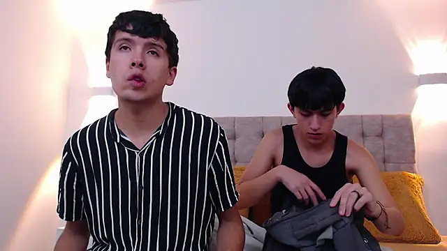 hoot booys  online show from November 14, 8:56 pm