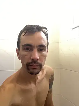 leozin01 online show from April 18, 2:41 pm