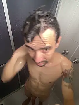 leozin01 online show from March 22, 2:07 pm