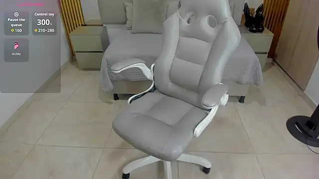 Aziz daud online show from February 18, 1:40 pm