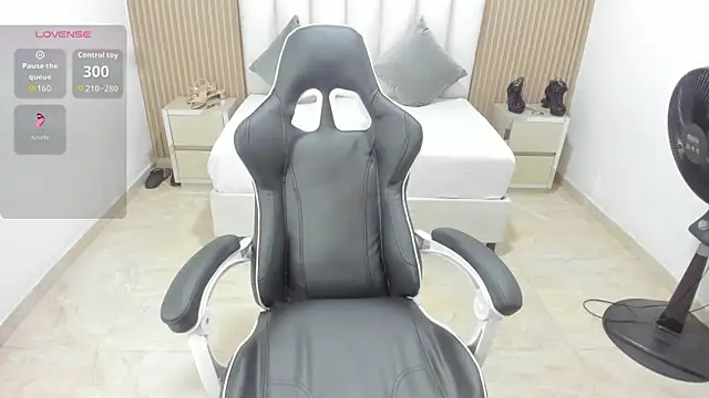 Aziz daud online show from March 10, 7:07 pm