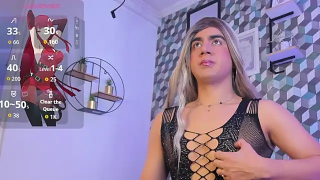 Snapshot of SamaraPike chatting on March 28, 12:17 pm SamaraPike online show from March 28, 12:17 pm