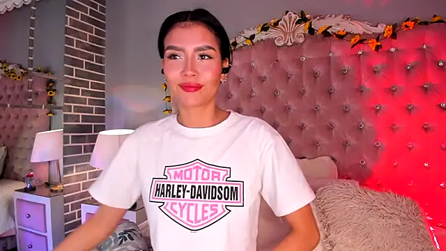 Snapshot of TanyaBello chatting on June 12, 11:57 pm TanyaBello online show from June 12, 11:57 pm