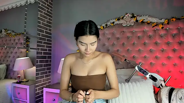 Snapshot of TanyaBello chatting on June 12, 4:10 am TanyaBello online show from June 12, 4:10 am