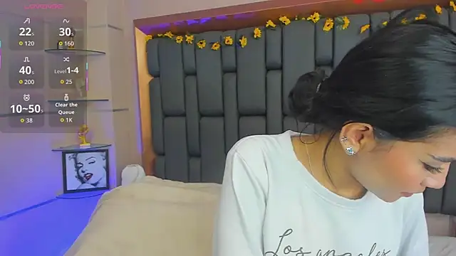 TanyaBello online show from December 18, 1:26 pm