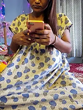 Snapshot of Desi_Maya69 chatting on June 6, 2:50 am Desi Maya69 online show from June 6, 2:50 am