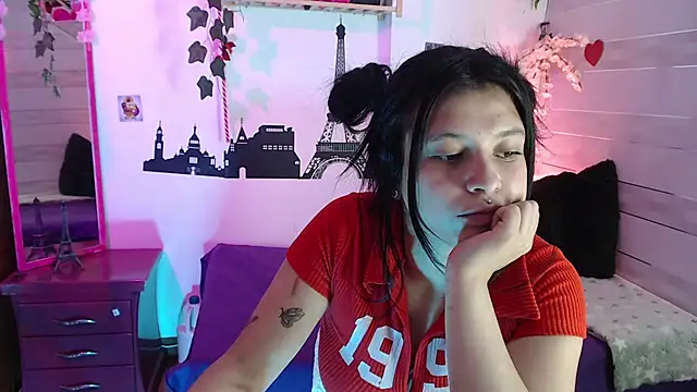 petite coral online show from May 25, 1:16 am
