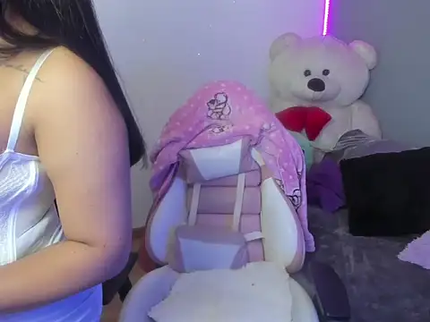 mia  abbey online show from February 7, 11:24 pm