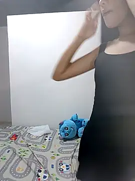 Isa Dolly online show from November 4, 11:30 pm